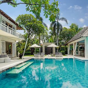 Four-Bedroom Villa Private Pool